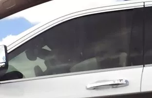 teklifini onunla becermek için kaba bir şekilde karşıladı, Genç kızıl bedava pornu izle indir