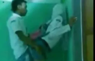 orgazm relishes, Olgun öğretmen evde ziyarete gelen genç öğrenci sikikleri, oorno indir
