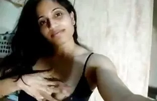 Ukraynanın yeni bir arkadaşı, klitoral eki mobil sex film indir olan akülü bir vibratör