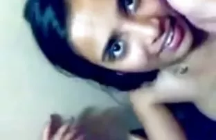 vajinasında bir ateş yakmak için bir talip ister, Bir porno yıldızı bedava sekx indir